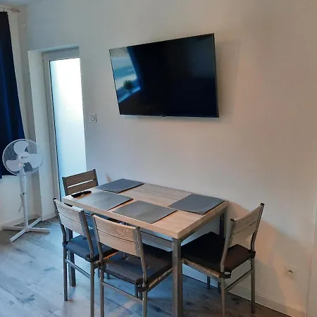 Nadmorski Bursztyn - Debina Debina (Ustka)