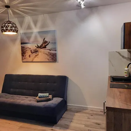 Nadmorski Bursztyn - Debina Apartment