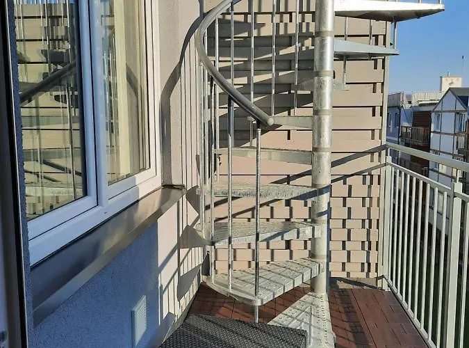 Nadmorski Bursztyn - Debina * Debina (Ustka)